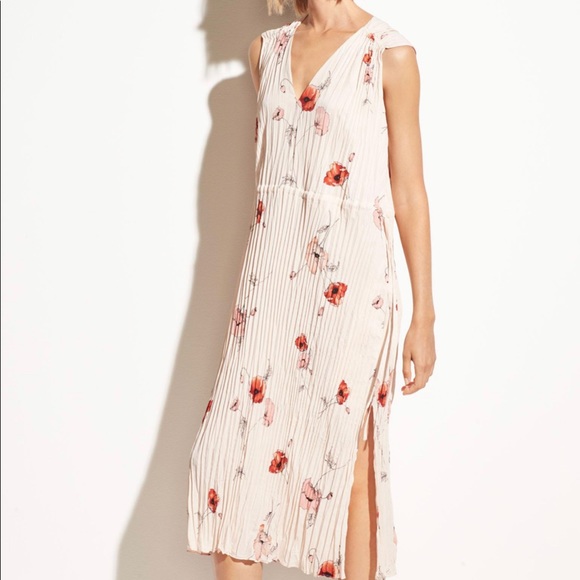 Vince Dresses & Skirts - Vince Synthetic Tossed Poppy V-neck Pleated Dress in Pale Blush